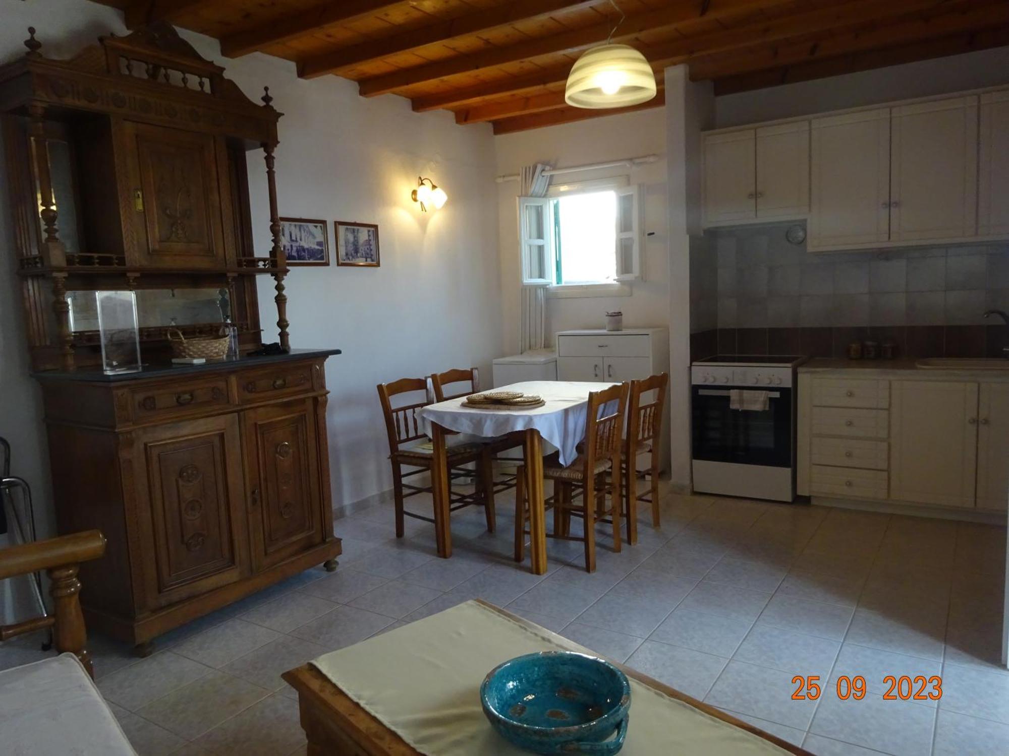 Antoninis Village *